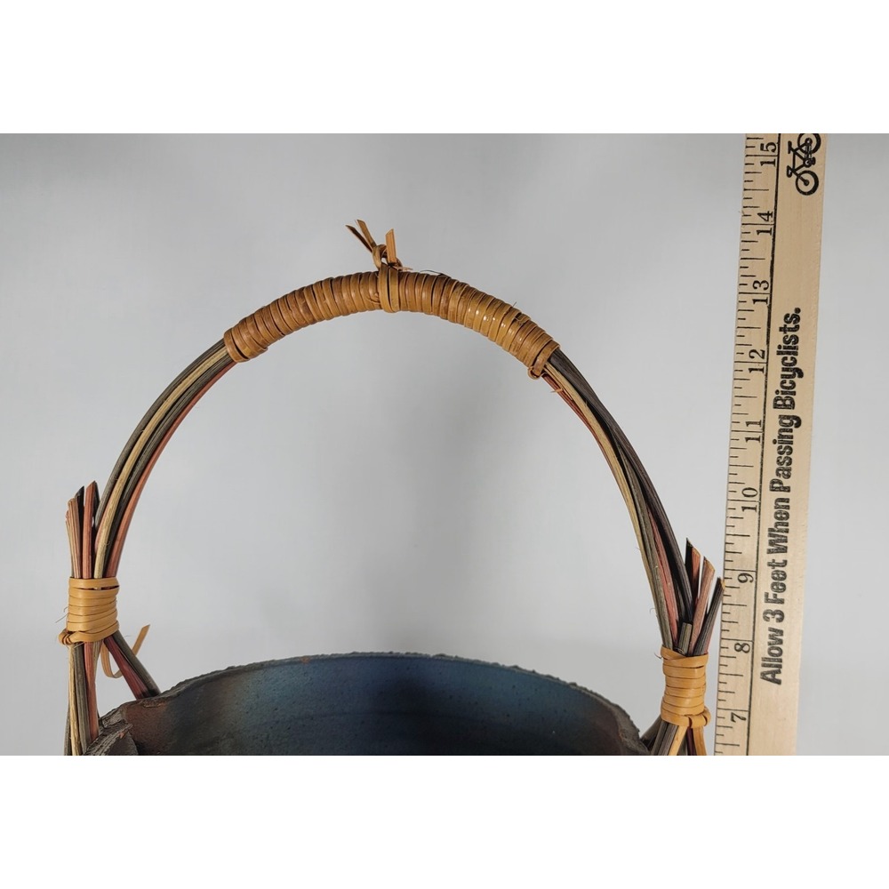 LAURA ROSS Handcrafted Signed Clay Pottery Basket with Wicker Bound Handle - Picture 6 of 8